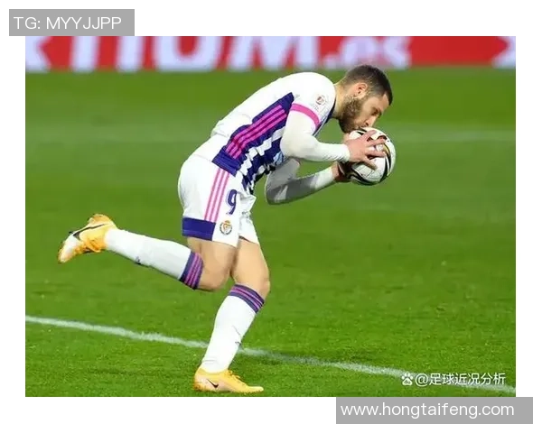 足球出界手势的正确示范与技巧解析让你轻松掌握裁判信号 足球出界手势的正确示范与技巧解析让你轻松掌握裁判信号