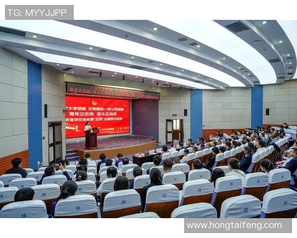 长崎高中足球队奋勇拼搏展现青春风采助力校园体育文化发展 长崎高中足球队奋勇拼搏展现青春风采助力校园体育文化发展